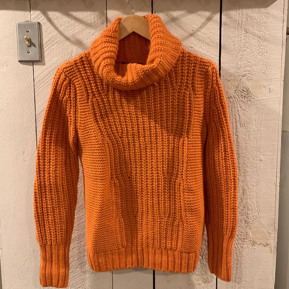 🧶 Banana Republic Chunky Knit Turtleneck Sweater